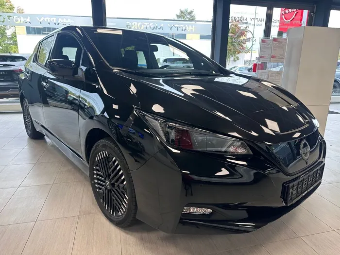 Nissan Leaf 39 kWh Direktantrieb - N-Connecta