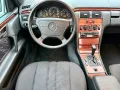 Mercedes-Benz E 230