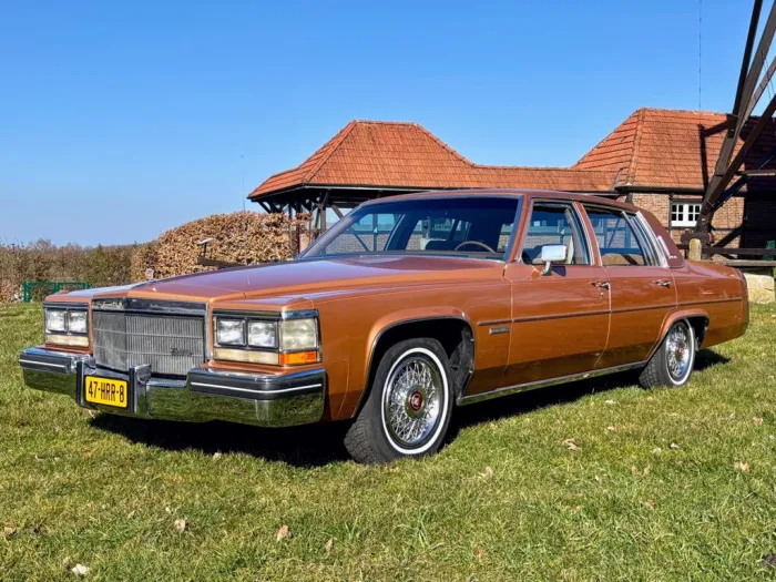 Cadillac Sedan DeVille 4.1 V8 HT4100 - 1983 - Top Zustand