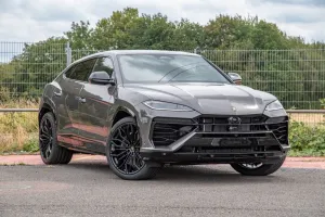 Lamborghini Urus 4.0 V8 SE*AD PERS*TV*HUD*B&O ADV*23