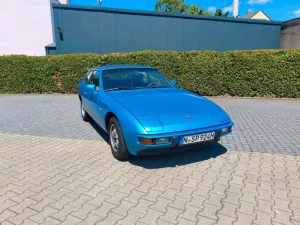 Porsche 924 / Minervablau / H-Kennzeichen