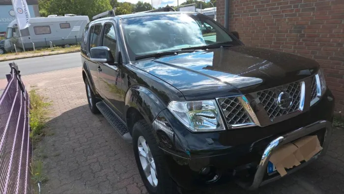 Nissan nissan autos