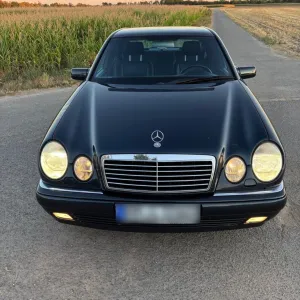 Mercedes-Benz E 280 Avantgarde