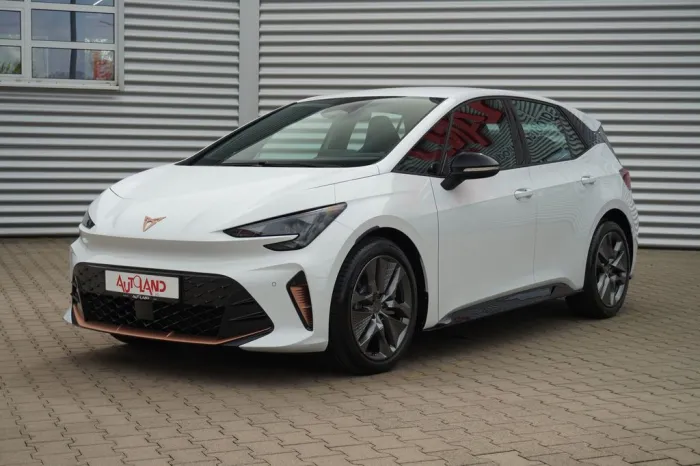 Cupra Born neues Modell Standheizung Kamera Keyless