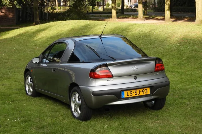 Opel Tigra 1.6 16V  EINZIGARTIG 36.900 Km Neu Wagen