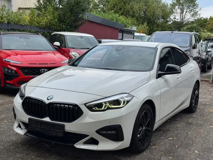 BMW 218 i Sport Line