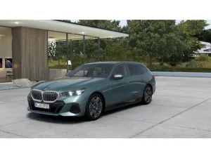 BMW 550 e xDrive Touring Sportpaket HUD AD AHK-el. k