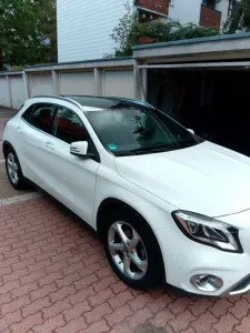 Mercedes-Benz GLA 180 7G-DCT - Panorama - Scheck