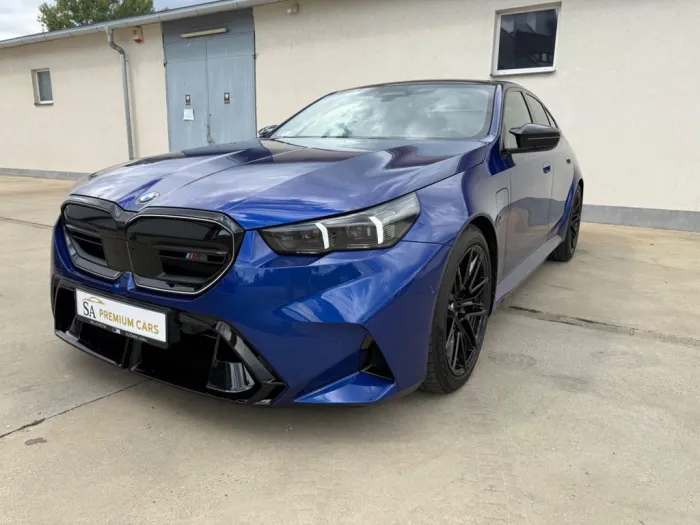 BMW M5 Limousine Basis
