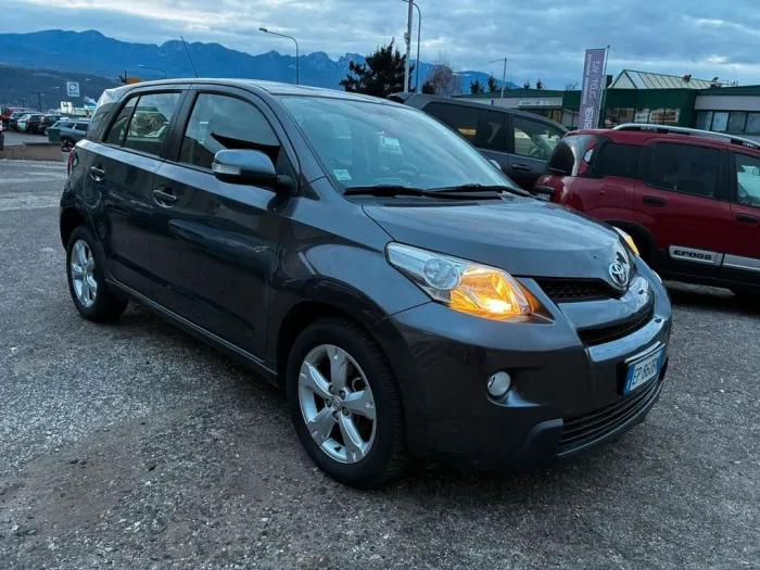 Toyota TOYOTA URBAN CRUISER 4x4 1.4 D-4D 90CV 6M EURO 5