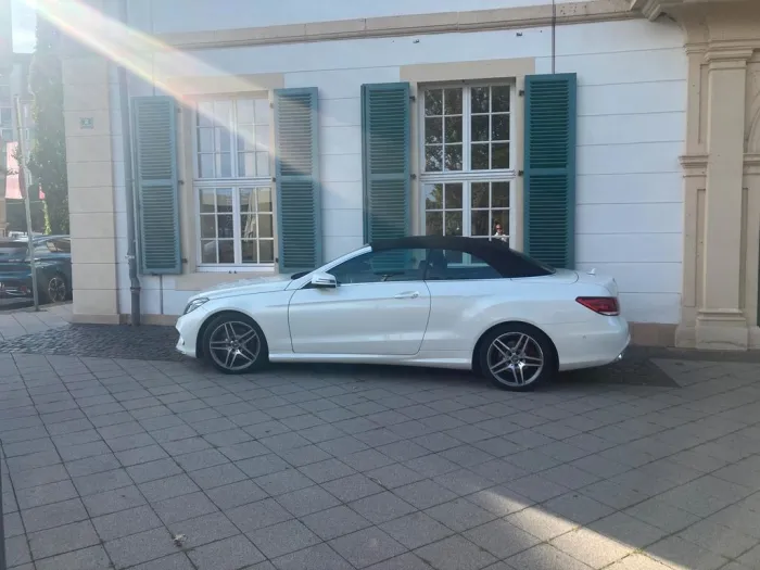 Mercedes-Benz E 250 Cabriolet E 250 BlueEFF. ELEGANCE ELEGANCE
