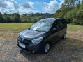 Dacia Dokker mir Rollstuhlrampe Behindertenumbau
