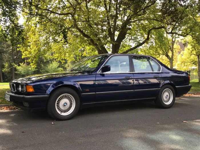 BMW 730i  Limousine mauritiusblau Leder silbergrau 