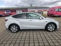 Tesla Model Y LongRange AWD / AHK