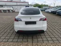 Tesla Model Y LongRange AWD / AHK