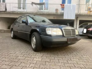 Mercedes-Benz Mercedes  E250d w124 Klima KARO AHK