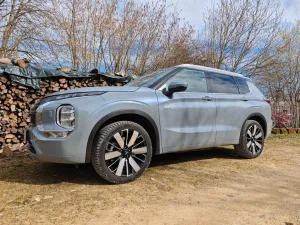 Mitsubishi Outlander 2.4 PHEV 4WD Top 