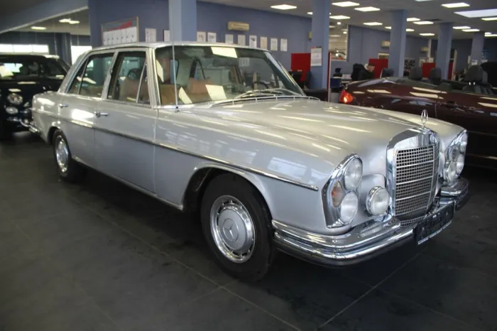 Mercedes-Benz 280 SE W180 - OLDTIMER -