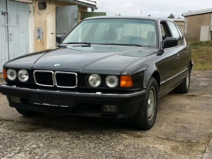 BMW 750i E32 V12  Baujahr 1989