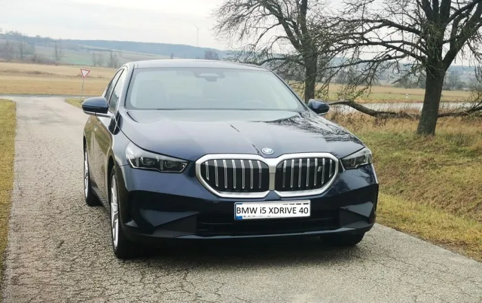 BMW i5 xDrive40 -