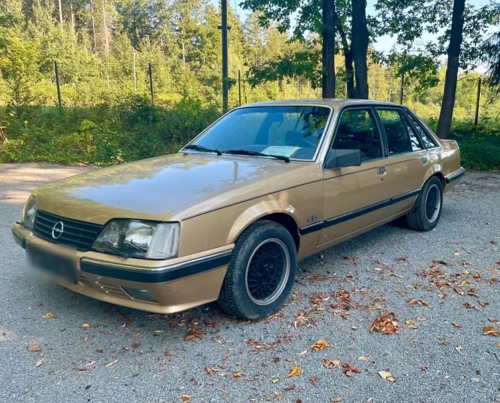 Opel Senator 3.0 E   Highlight! Kein Rost!...