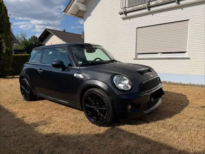 MINI John Cooper Works Coupé