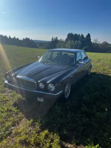 Jaguar XJ12