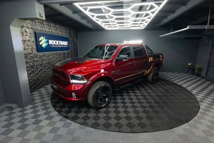 Dodge RAM 5.7 V8 HEMI 4x4 OFFROAD Night-Paket *LED*AHK