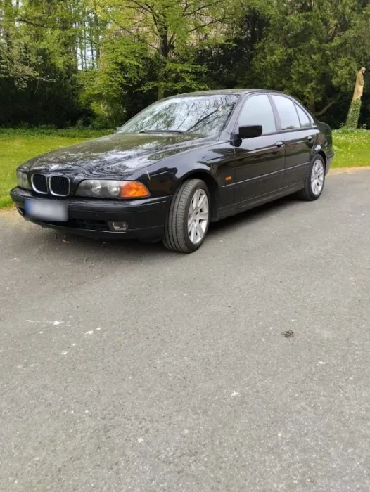 BMW E39 523i  gepflegt, technisch einwand...