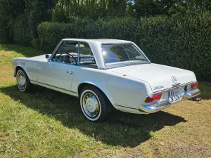 Mercedes-Benz SL 230