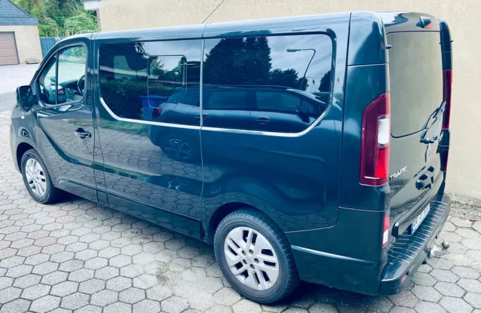 Renault Trafic / SpaceClass / 8-Sitzer