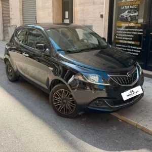 Lancia Ypsilon 1.0 Hybrid - 51KW