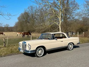 Mercedes-Benz W111 / 250 SE Coupe. Deutsches Fahrzeug