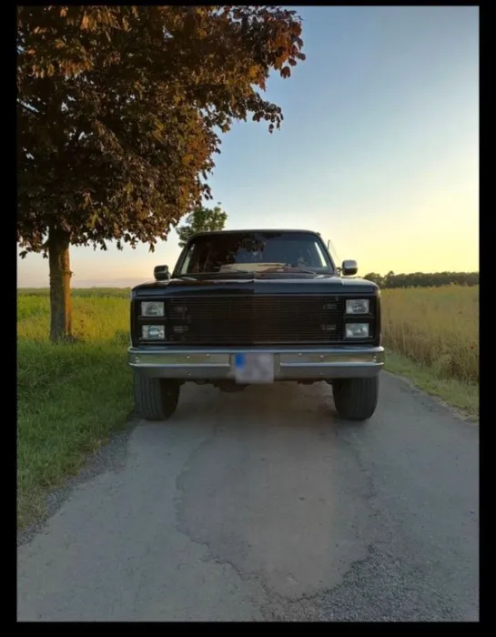 Chevrolet Suburban k10 k20 k30