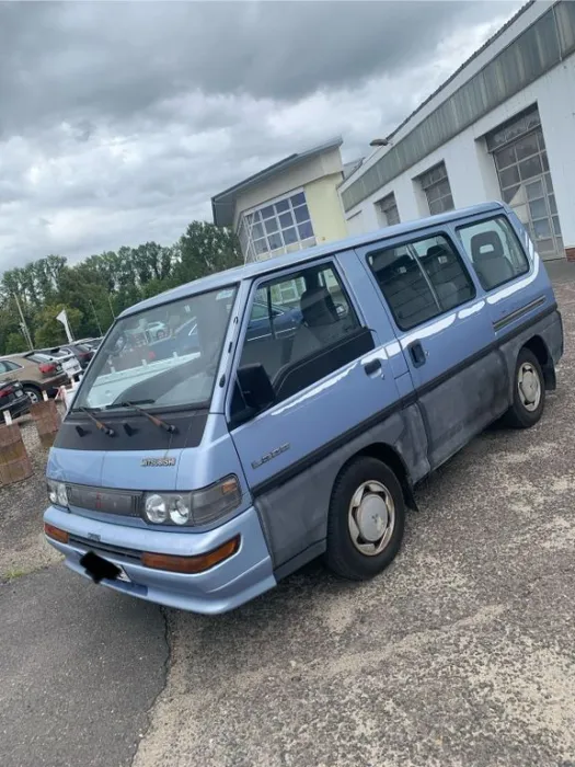 Mitsubishi L300 8 Sitzer