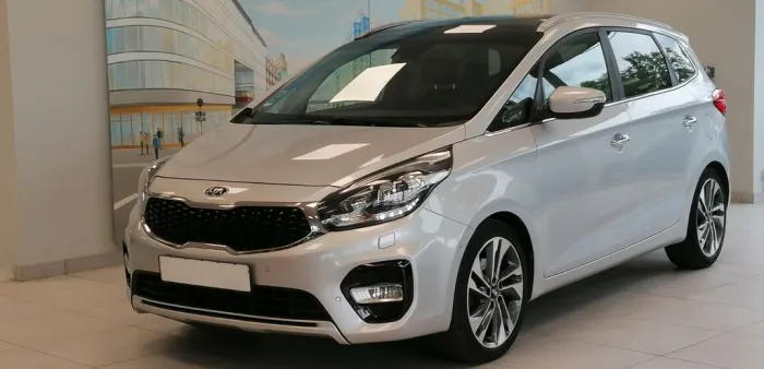 Kia Carens 1.7D Spirit DCT 7-Sitzer AHK Panodach WR