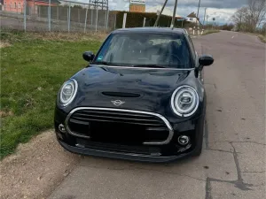 MINI Cooper Automatik - 136 PS - Baujahr 2020