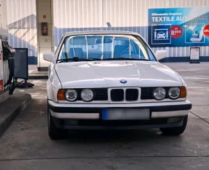 BMW E34525i Automatik (M20B25)