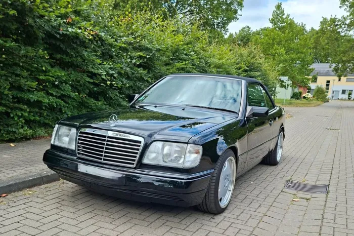 Mercedes-Benz CE 300 Preis: 26500,- Euro