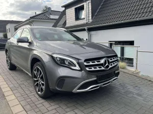Mercedes-Benz GLA 180 Urban*2.Hd,Standh.,Kam,Navi,App,19 Zoll,