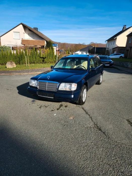 Mercedes-Benz Mercedes S124 280TE/ E280 Oldtimer 7-Sitzer