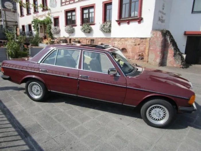 Mercedes-Benz Gepflegter Mercedes Benz Oldtimer W123 240d