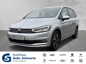 Volkswagen Touran 1,5 TSI DSG Move AHK LED Navi Kamera