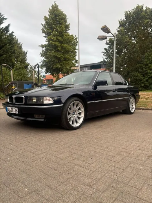 BMW E38 740i mit tüv bis drei 28
