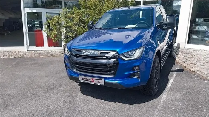 Isuzu D-Max Space Cap  LSE Wohnkabinenfertig