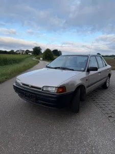 Mazda 323