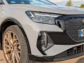 Audi Q4 45 e-tron - S-line Matrix  AHK Dämpferregel. 