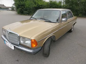 Mercedes-Benz 240