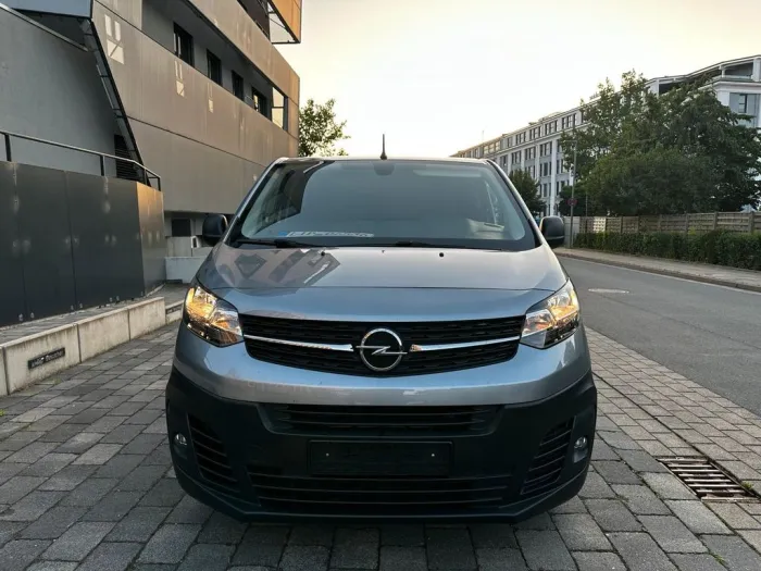 Opel Vivaro Bulli Kastenwagen neuer Tüv To...