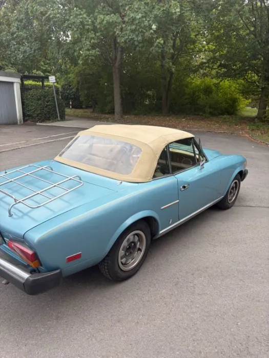 Fiat 124 Spider
